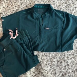 Figs Caribbean Blue Scrub Set